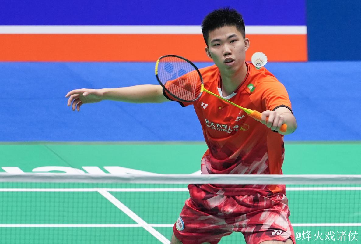 中国羽毛球大师赛 翁泓阳战胜林俊易获得男单冠军